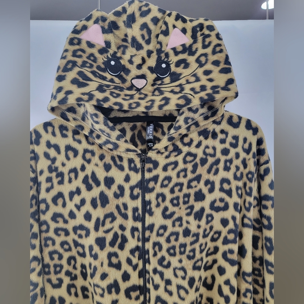 Torrid Cheetah Print Fleece Full Length Cat Ear Lounge Onesie/Costume Size 1/2